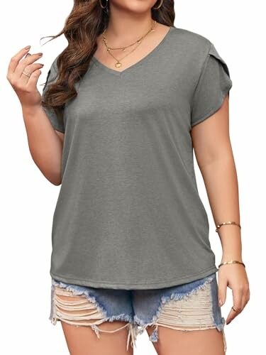 Womens Plus Size V Neck T Shirts